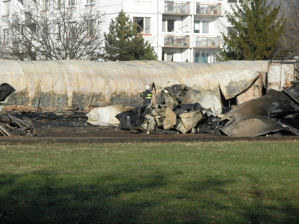VypalenaTelocvicna-Borodacova-04.jpg